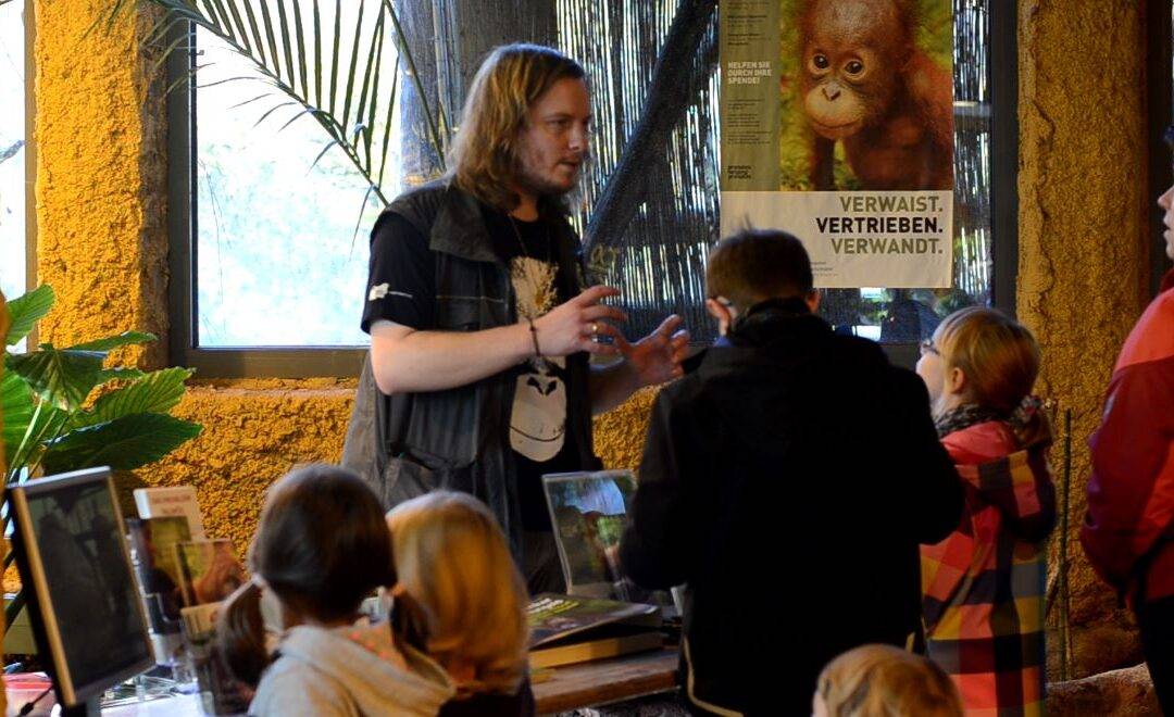 BOS Info­stand im Zoo Dortmund